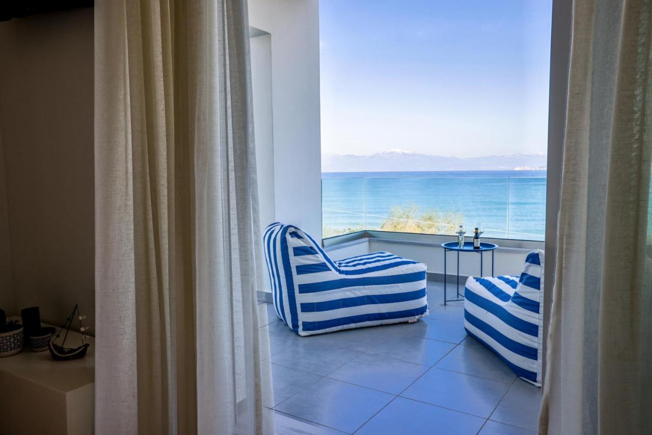La Mer Bleue Boutique Suite Vrachati Ngoại thất bức ảnh
